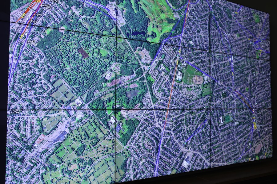 lygos real time tracking map on video wall